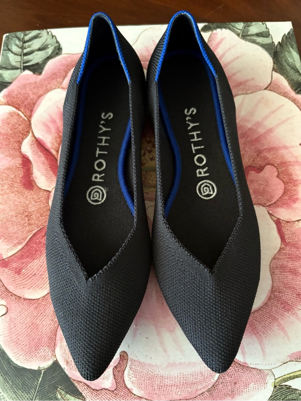 Rothy's The Point Black Solid Pointed Toe Slip On Flats Size 7 - Picture 2 of 10